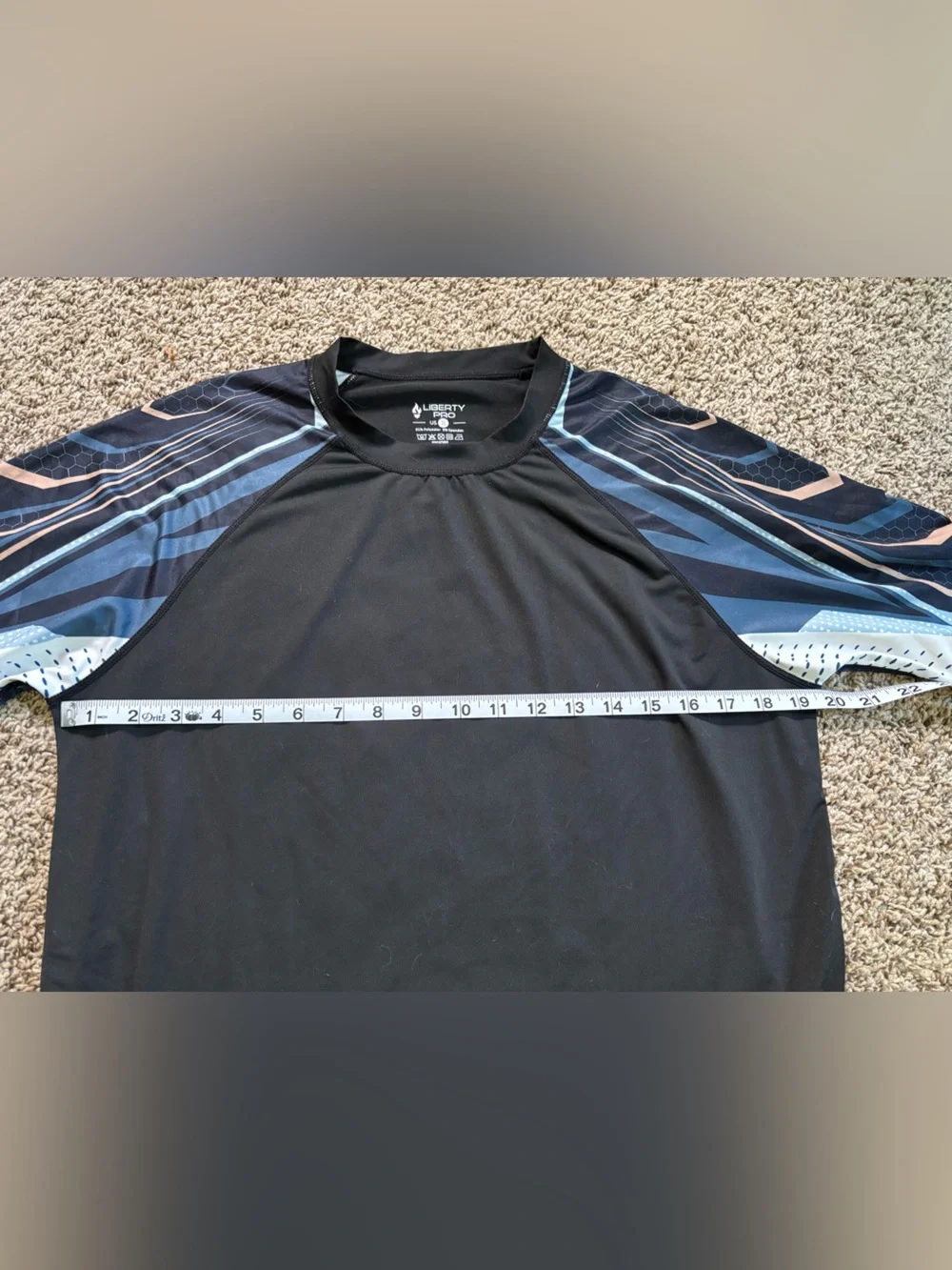 Liberty Pro Men’s Small Swim Shirt